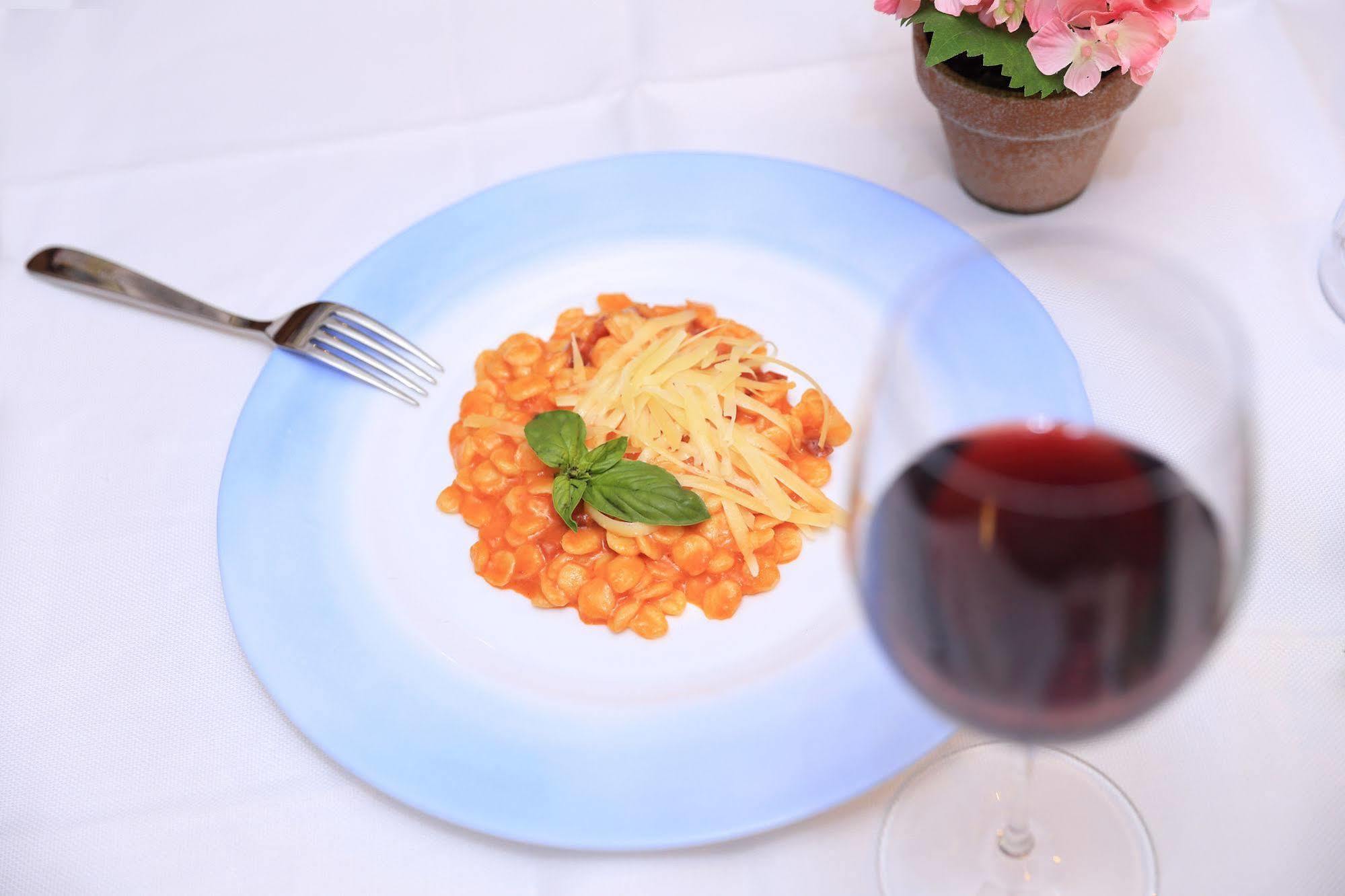 Hotel Ristorante S'Astore Benetutti Kültér fotó